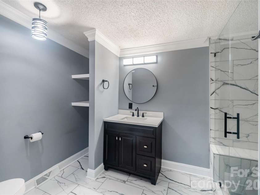 3902 Sharyn Drive, Charlotte, NC 28214.  MLS# CAR4386777, YatesRealty ID 26875. 