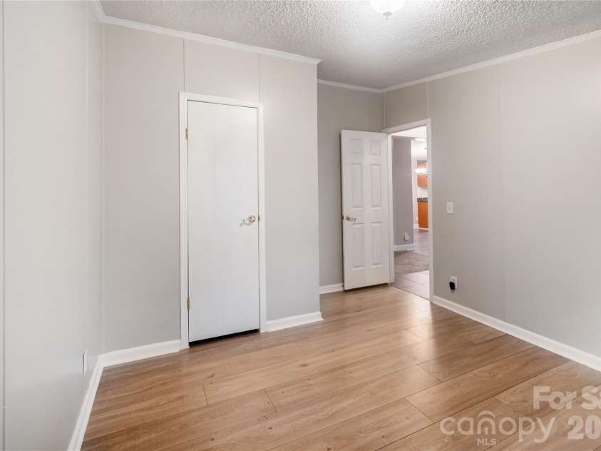 3902 Sharyn Drive, Charlotte, NC 28214.  MLS# CAR4386777, YatesRealty ID 26875. 