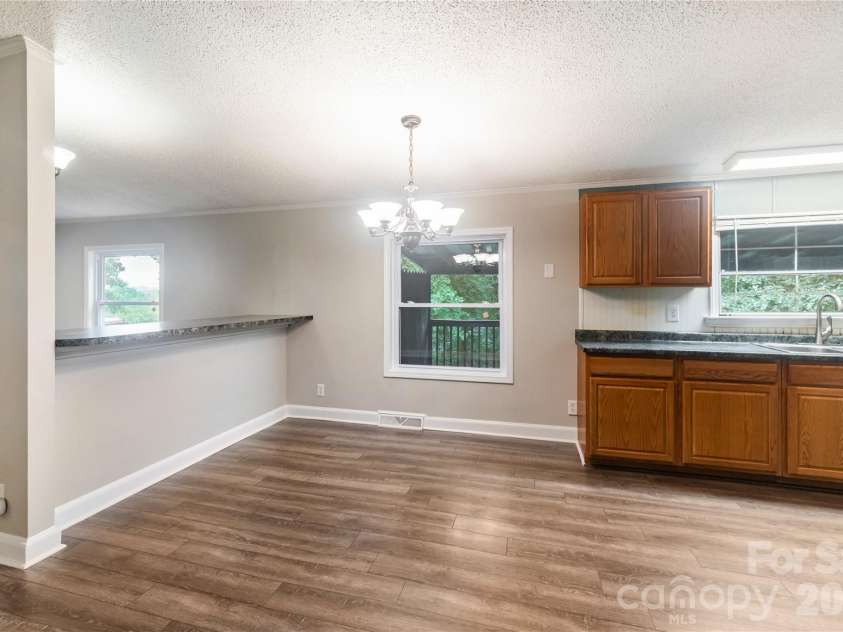 3902 Sharyn Drive, Charlotte, NC 28214.  MLS# CAR4386777, YatesRealty ID 26875. 