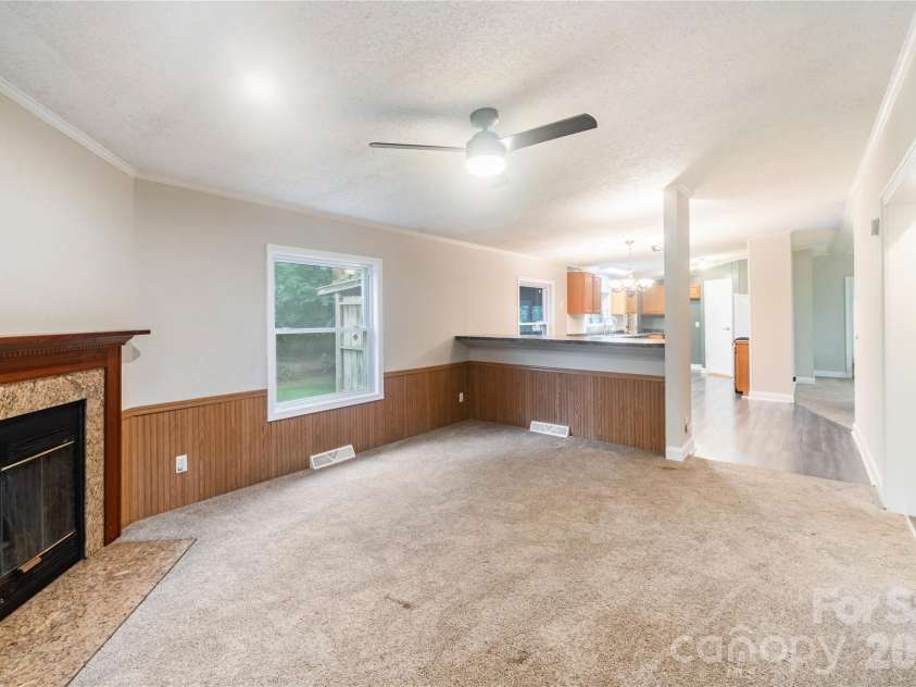 3902 Sharyn Drive, Charlotte, NC 28214.  MLS# CAR4386777, YatesRealty ID 26875. 