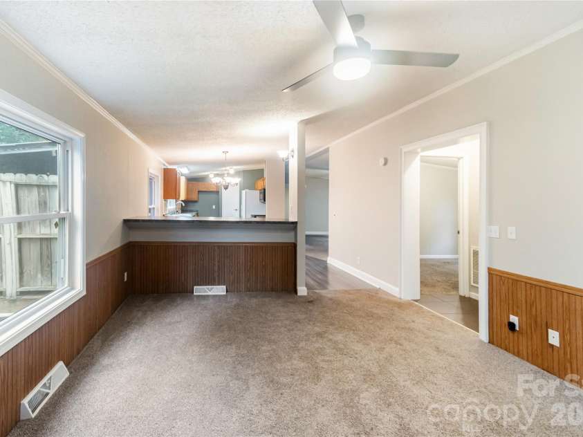 3902 Sharyn Drive, Charlotte, NC 28214.  MLS# CAR4386777, YatesRealty ID 26875. 