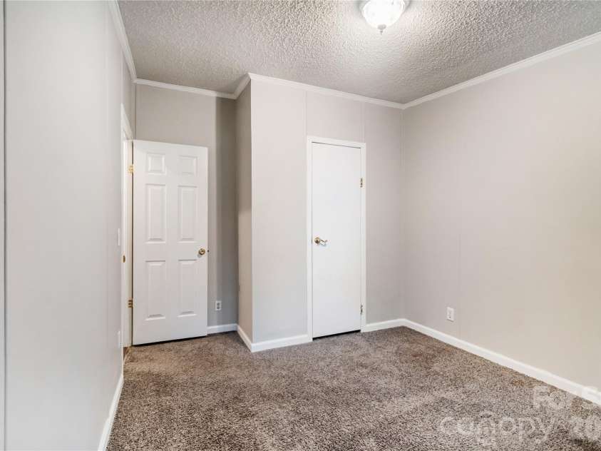 3902 Sharyn Drive, Charlotte, NC 28214.  MLS# CAR4386777, YatesRealty ID 26875. 
