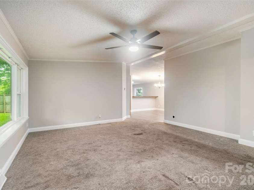 3902 Sharyn Drive, Charlotte, NC 28214.  MLS# CAR4386777, YatesRealty ID 26875. 