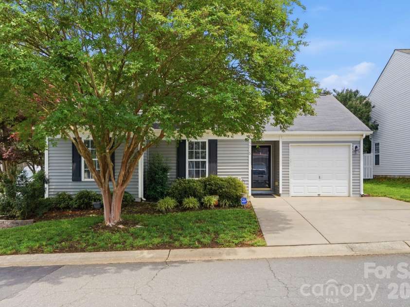 4225 Hogan Lane, Fort Mill, SC 29707.  MLS# CAR4385941, YatesRealty ID 26876. 