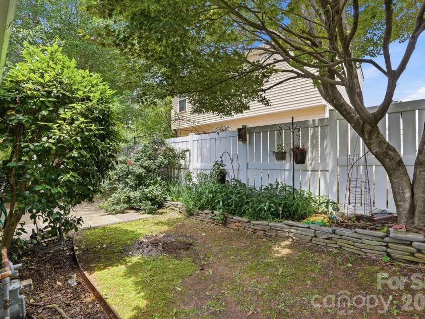 4225 Hogan Lane, Fort Mill, SC 29707.  MLS# CAR4385941, YatesRealty ID 26876. 