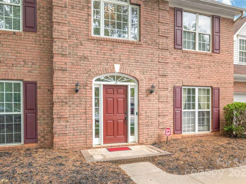 111 Harris Farm Road, Mooresville, NC 28115.  MLS# CAR4235162, YatesRealty ID 26879. Move-in Ready!