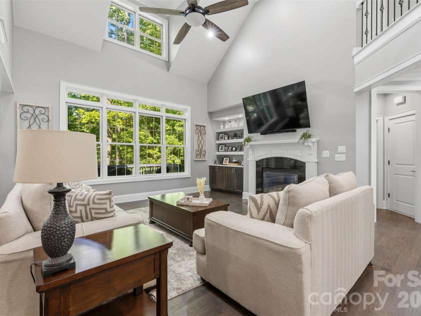 7653 Juniper Lane, Denver, NC 28037.  MLS# CAR4383486, YatesRealty ID 26879. Windows in livingroom