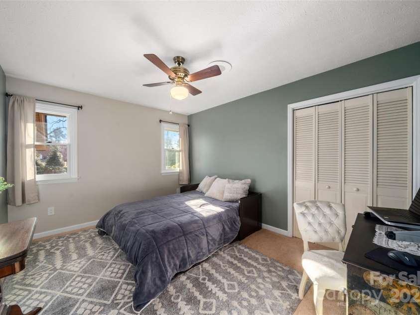 113 Pait Drive, Hendersonville, NC 28791.  MLS# CAR4218353, YatesRealty ID 2688. 2nd bedroom on main level