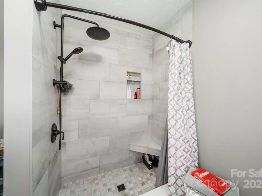 113 Pait Drive, Hendersonville, NC 28791.  MLS# CAR4218353, YatesRealty ID 2688. Beautiful tile work