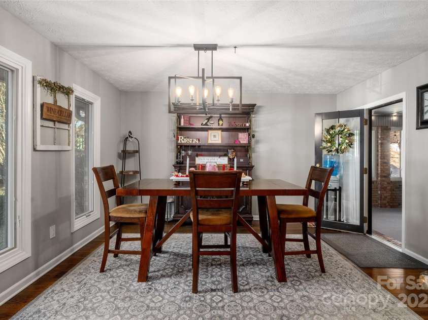 113 Pait Drive, Hendersonville, NC 28791.  MLS# CAR4218353, YatesRealty ID 2688. Dining Area off Kitchen