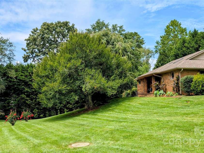 113 Pait Drive, Hendersonville, NC 28791.  MLS# CAR4218353, YatesRealty ID 2688. Stunning All brick Ranch