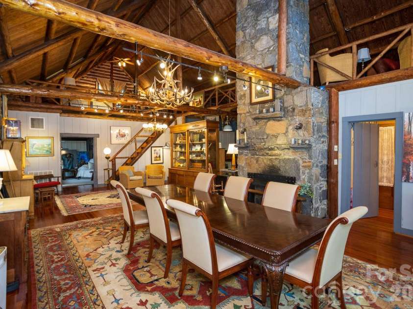 15 Chestnut Street, Tryon, NC 28782.  MLS# CAR4336651, YatesRealty ID 2688. 