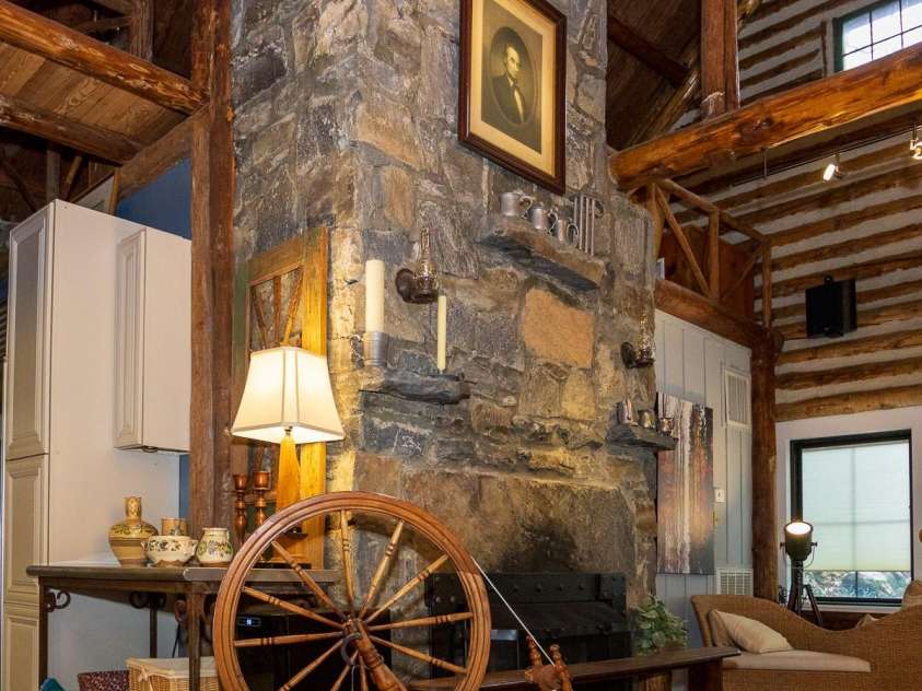 15 Chestnut Street, Tryon, NC 28782.  MLS# CAR4336651, YatesRealty ID 2688. 