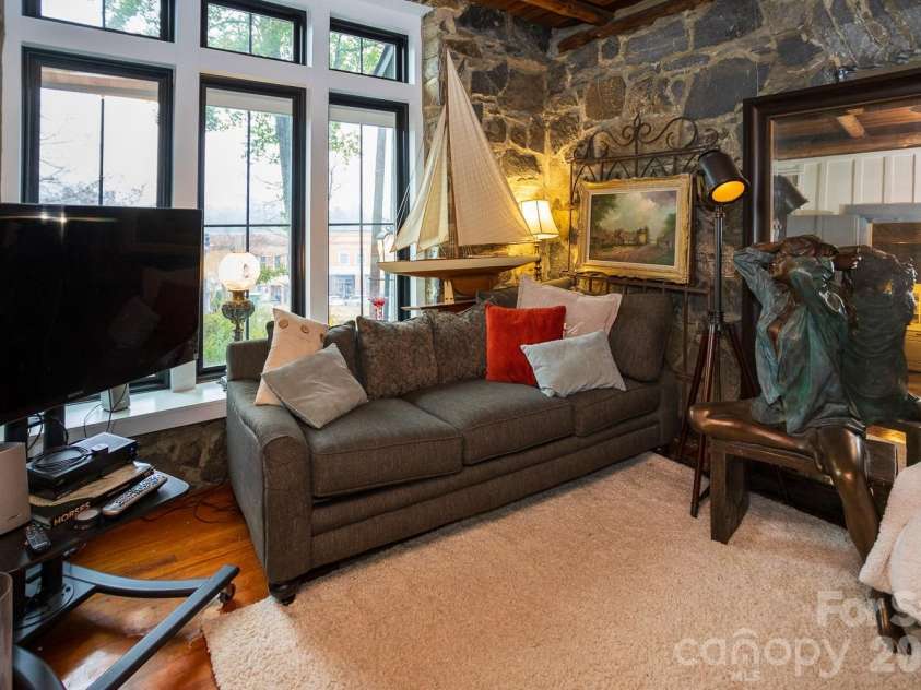 15 Chestnut Street, Tryon, NC 28782.  MLS# CAR4336651, YatesRealty ID 2688. 