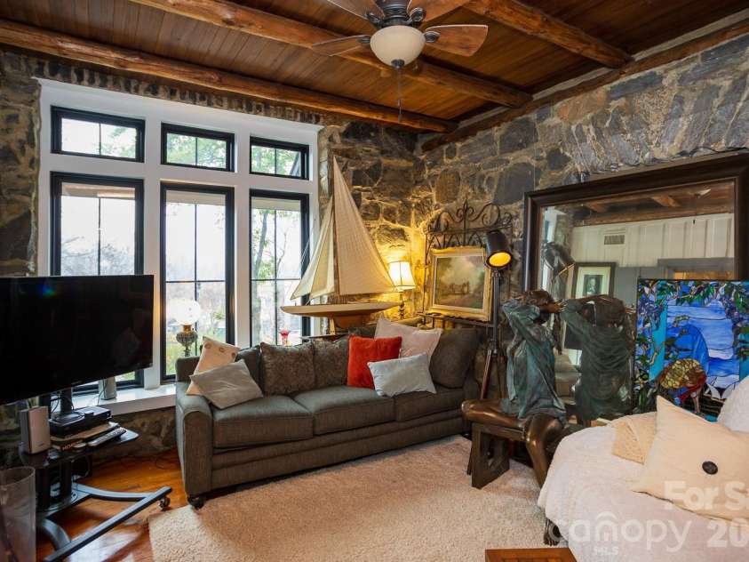 15 Chestnut Street, Tryon, NC 28782.  MLS# CAR4336651, YatesRealty ID 2688. 