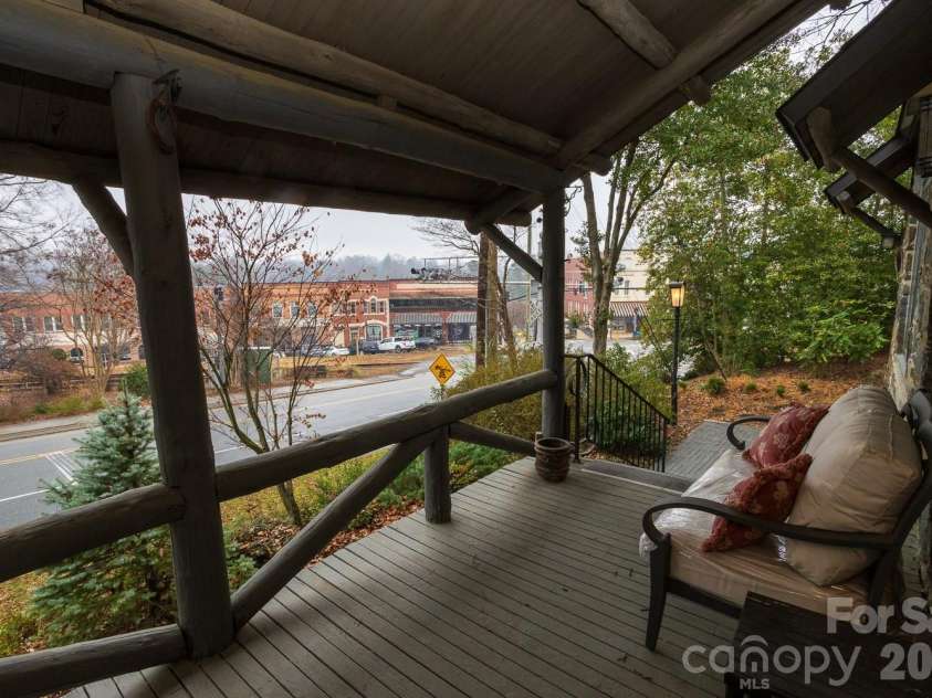 15 Chestnut Street, Tryon, NC 28782.  MLS# CAR4336651, YatesRealty ID 2688. 