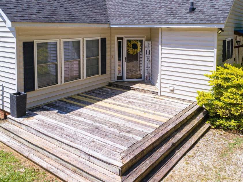 719 Phillipstown Road, Kershaw, SC 29067.  MLS# CAR4365888, YatesRealty ID 26880. Front Deck and Covered Entry Door