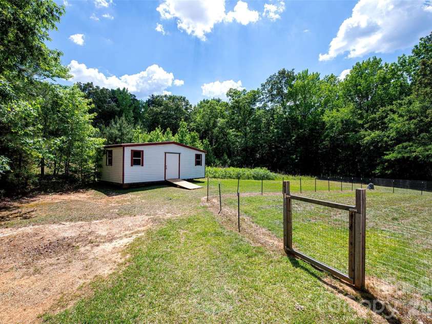 719 Phillipstown Road, Kershaw, SC 29067.  MLS# CAR4365888, YatesRealty ID 26880. Storage Building/Shed