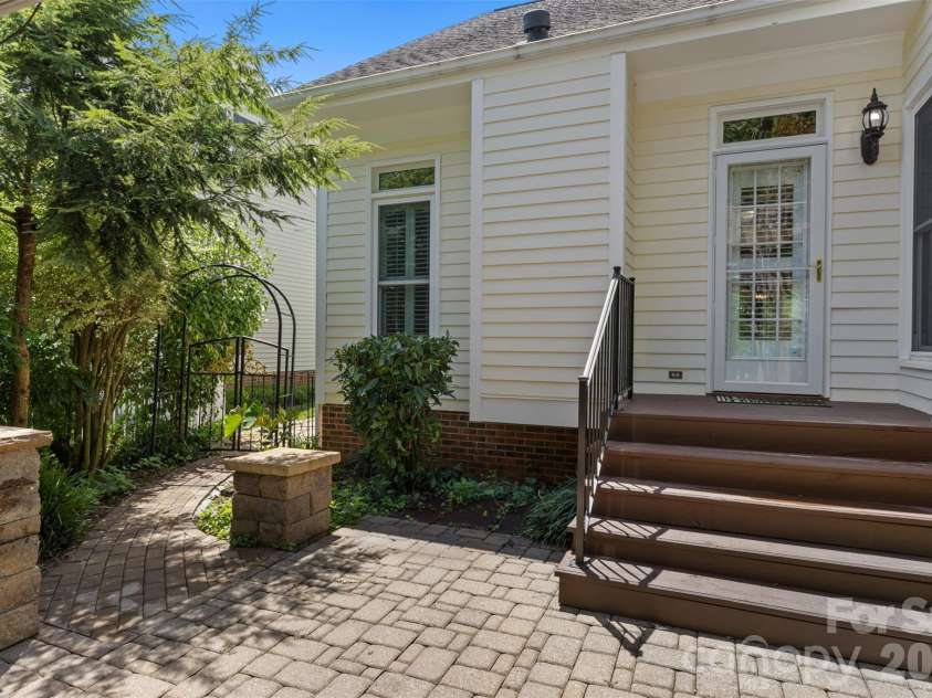 2608 Saintfield Place, Charlotte, NC 28270.  MLS# CAR4405405, YatesRealty ID 26881. 
