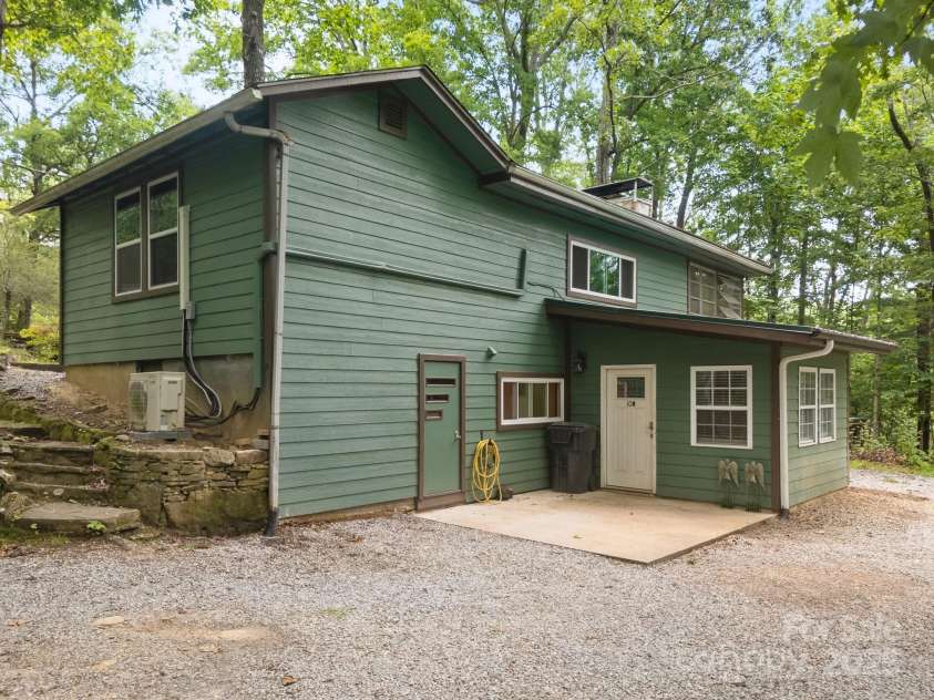 10 Lakemont Cottage Trail, Flat Rock, NC 28731.  MLS# CAR4270576, YatesRealty ID 26882. 