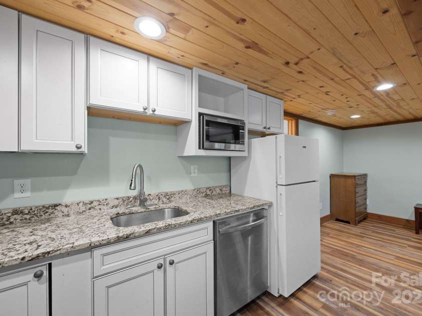 10 Lakemont Cottage Trail, Flat Rock, NC 28731.  MLS# CAR4270576, YatesRealty ID 26882. 