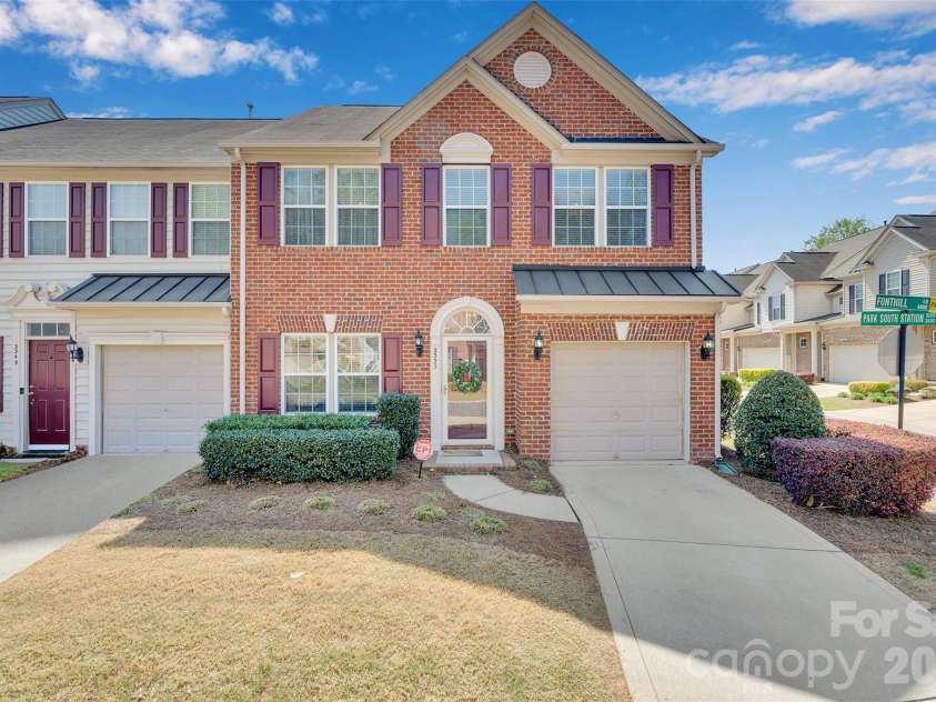 3353 Park South Station Boulevard, Charlotte, NC 28210.  MLS# CAR4364169, YatesRealty ID 26882. 