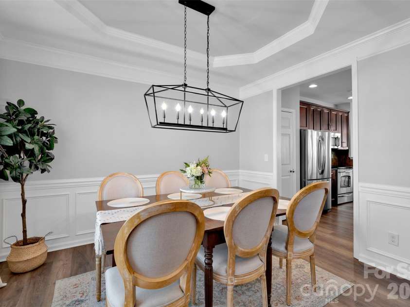 3353 Park South Station Boulevard, Charlotte, NC 28210.  MLS# CAR4364169, YatesRealty ID 26882. 