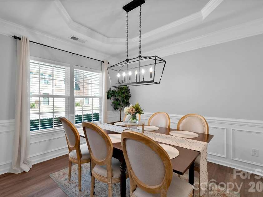 3353 Park South Station Boulevard, Charlotte, NC 28210.  MLS# CAR4364169, YatesRealty ID 26882. Dining Room