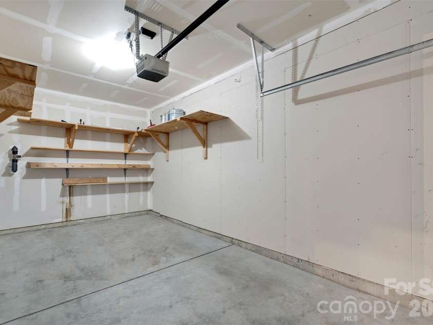 3353 Park South Station Boulevard, Charlotte, NC 28210.  MLS# CAR4364169, YatesRealty ID 26882. Garage