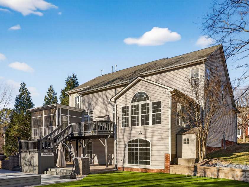 6800 Augustine Way, Charlotte, NC 28270.  MLS# CAR4331637, YatesRealty ID 26883. 