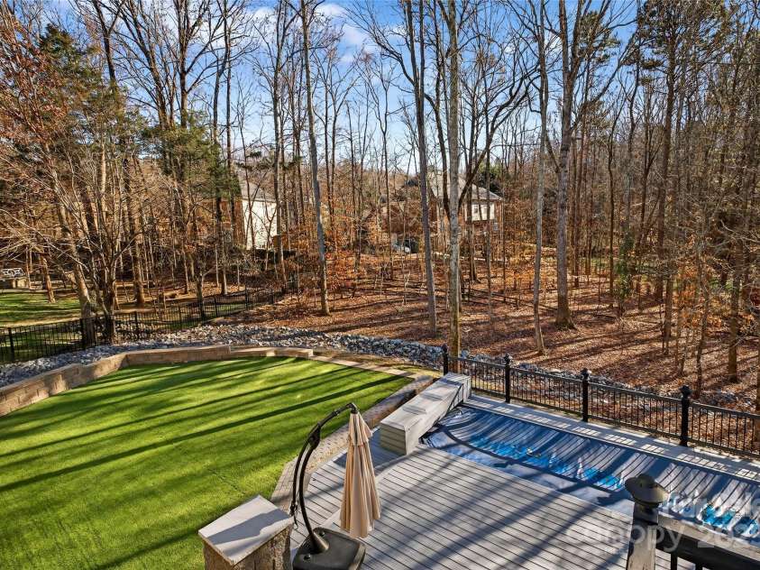 6800 Augustine Way, Charlotte, NC 28270.  MLS# CAR4331637, YatesRealty ID 26883. 