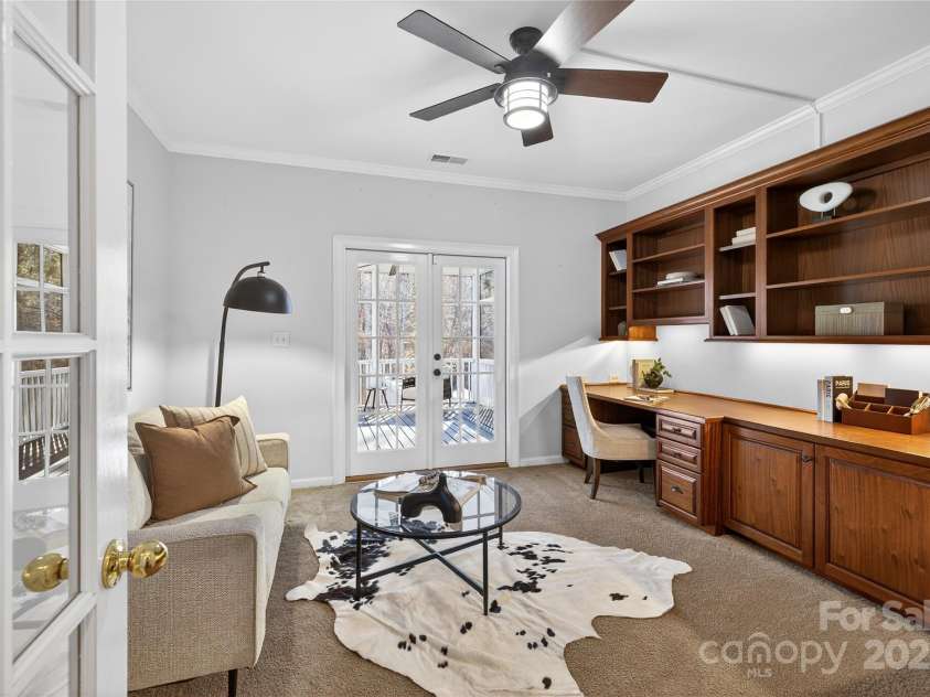 6800 Augustine Way, Charlotte, NC 28270.  MLS# CAR4331637, YatesRealty ID 26883. Office