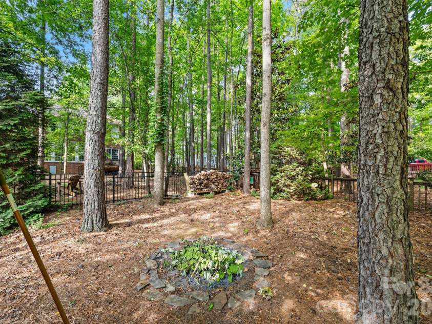 173 Mill Pond Road, Lake Wylie, SC 29710.  MLS# CAR4386926, YatesRealty ID 26884. 
