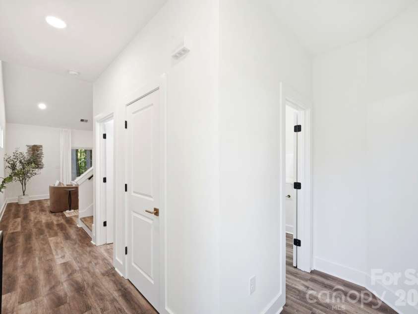 1731 Deer Street, Charlotte, NC 28214.  MLS# CAR4358508, YatesRealty ID 26885. 