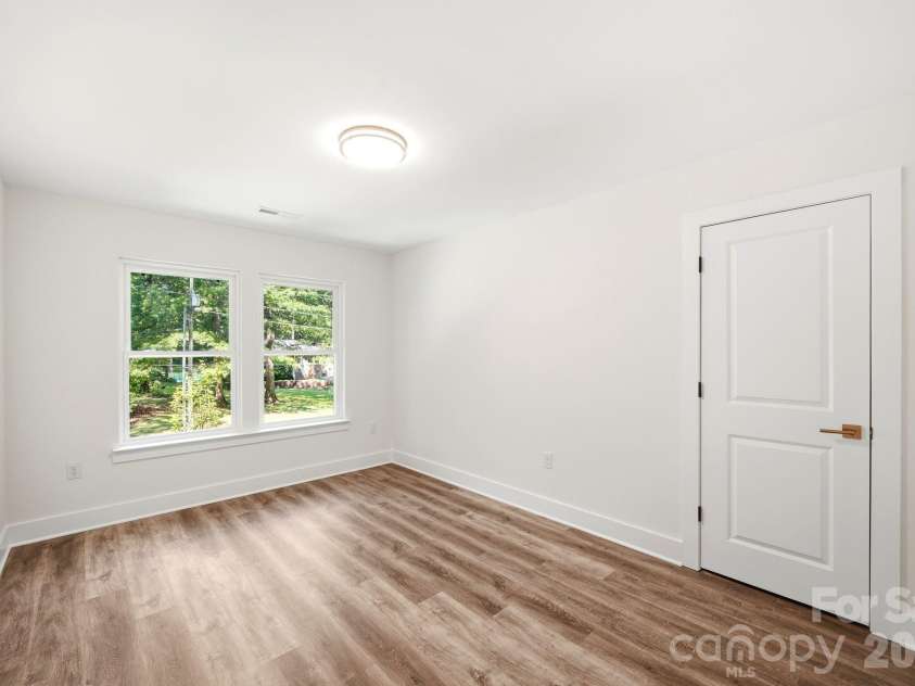 1731 Deer Street, Charlotte, NC 28214.  MLS# CAR4358508, YatesRealty ID 26885. 