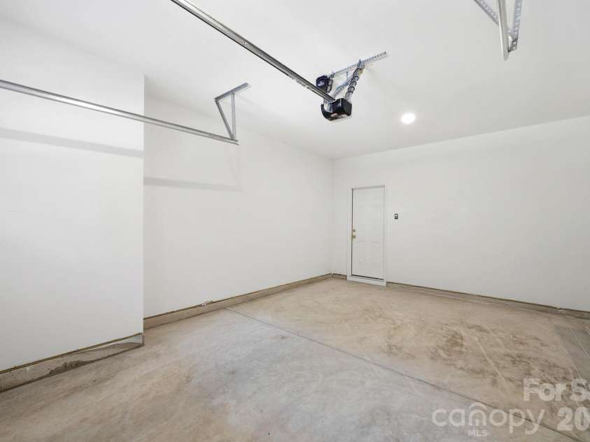 1731 Deer Street, Charlotte, NC 28214.  MLS# CAR4358508, YatesRealty ID 26885. 
