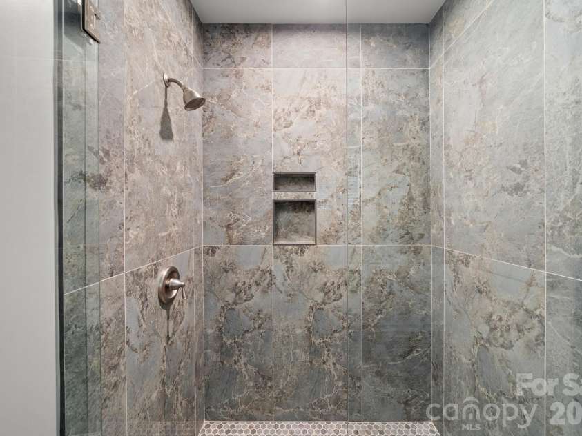 445 Governors View Road, Asheville, NC 28805.  MLS# CAR4383866, YatesRealty ID 26886. 