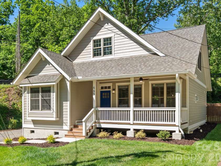 445 Governors View Road, Asheville, NC 28805.  MLS# CAR4383866, YatesRealty ID 26886. 