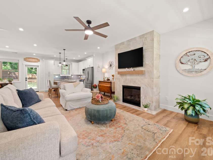 445 Governors View Road, Asheville, NC 28805.  MLS# CAR4383866, YatesRealty ID 26886. Open Floor Plan