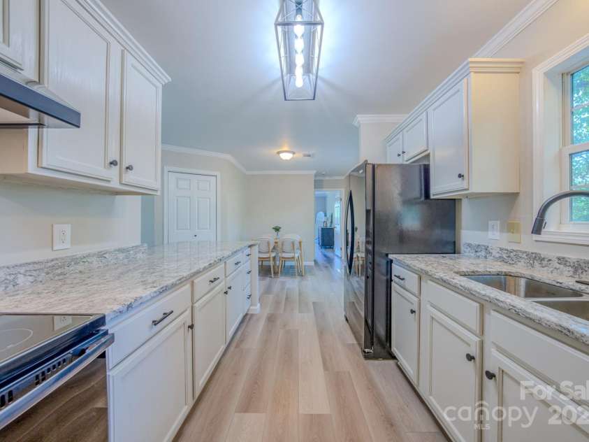 19 New Liberty Road, Leicester, NC 28748.  MLS# CAR4278479, YatesRealty ID 26888. 