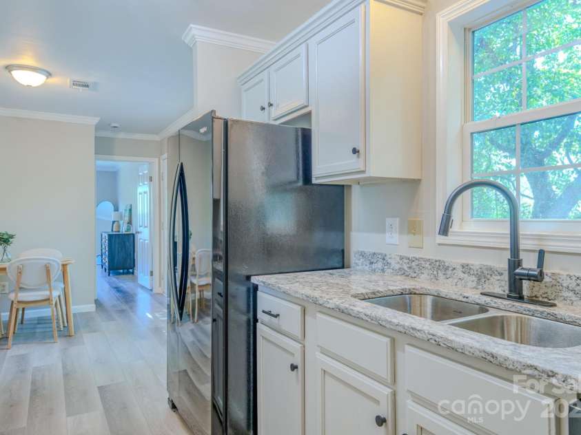 19 New Liberty Road, Leicester, NC 28748.  MLS# CAR4278479, YatesRealty ID 26888. 