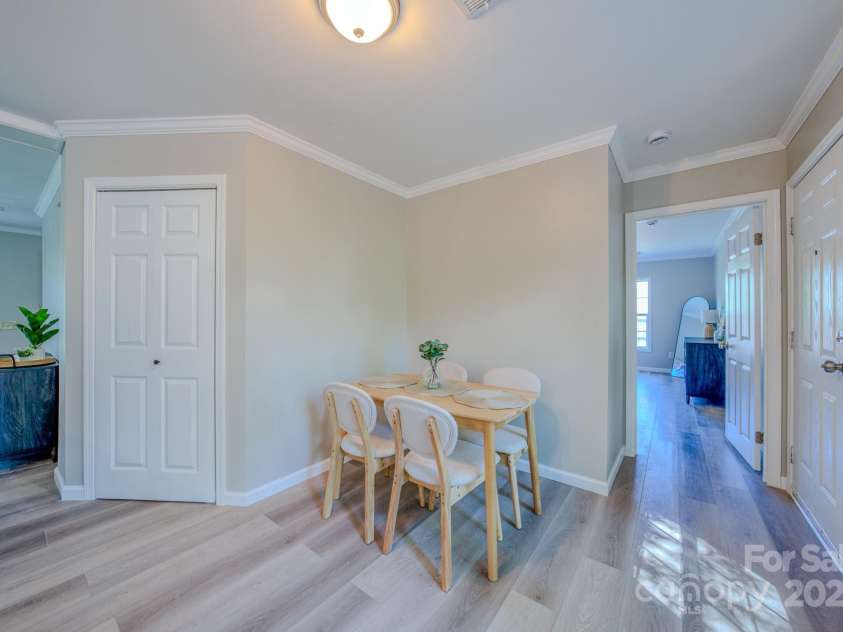 19 New Liberty Road, Leicester, NC 28748.  MLS# CAR4278479, YatesRealty ID 26888. 