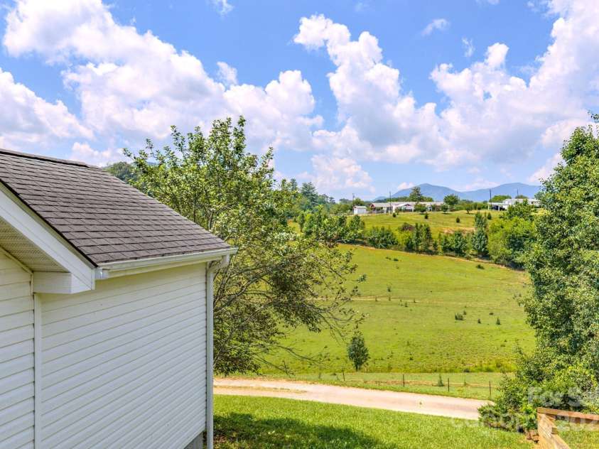 19 New Liberty Road, Leicester, NC 28748.  MLS# CAR4278479, YatesRealty ID 26888. 