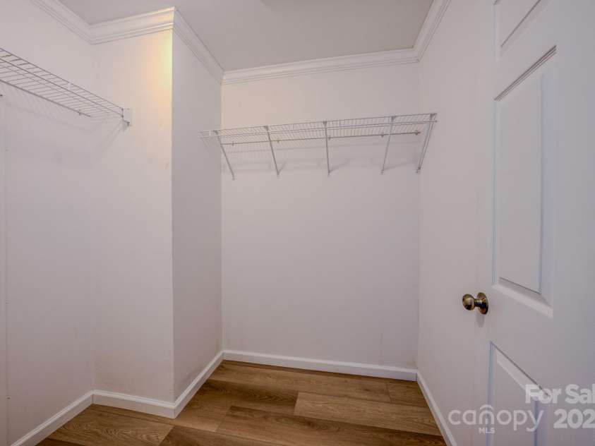 19 New Liberty Road, Leicester, NC 28748.  MLS# CAR4278479, YatesRealty ID 26888. Primary walk in closet
