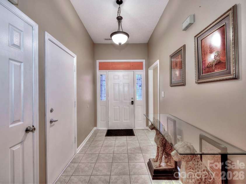 3102 Mintleaf Drive, Charlotte, NC 28269.  MLS# CAR4375220, YatesRealty ID 26888. 