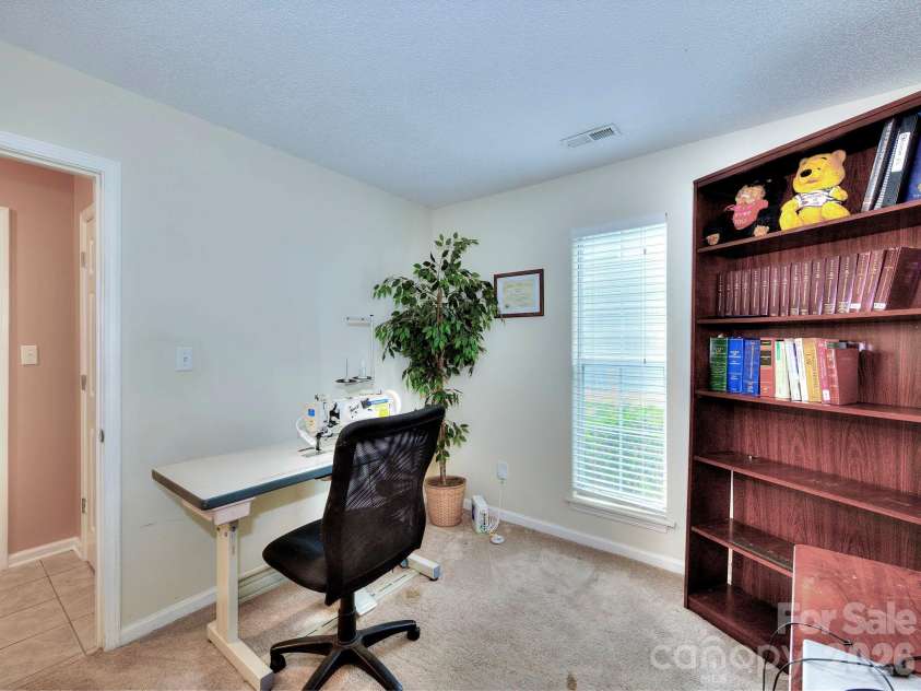 3102 Mintleaf Drive, Charlotte, NC 28269.  MLS# CAR4375220, YatesRealty ID 26888. 