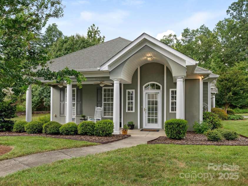 13220 Old Compton Court, Pineville, NC 28134.  MLS# CAR4277466, YatesRealty ID 26889. 