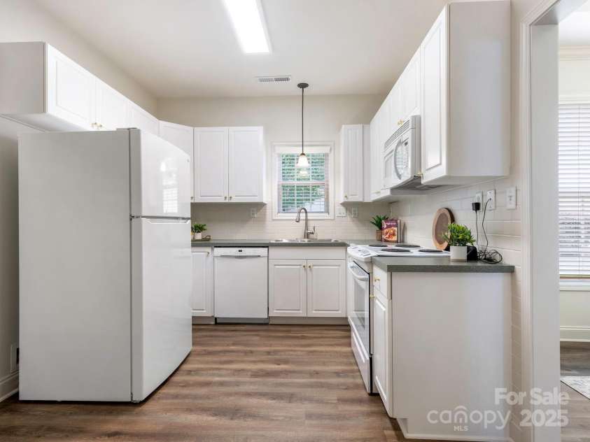 13220 Old Compton Court, Pineville, NC 28134.  MLS# CAR4277466, YatesRealty ID 26889. 