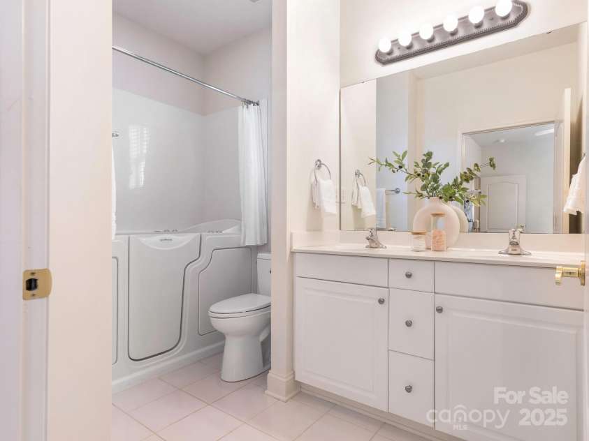 13220 Old Compton Court, Pineville, NC 28134.  MLS# CAR4277466, YatesRealty ID 26889. 