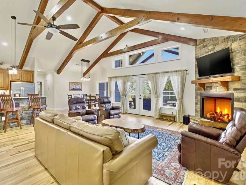 1510 Royal Lane, Lenoir, NC 28645.  MLS# CAR4401984, YatesRealty ID 2689. 